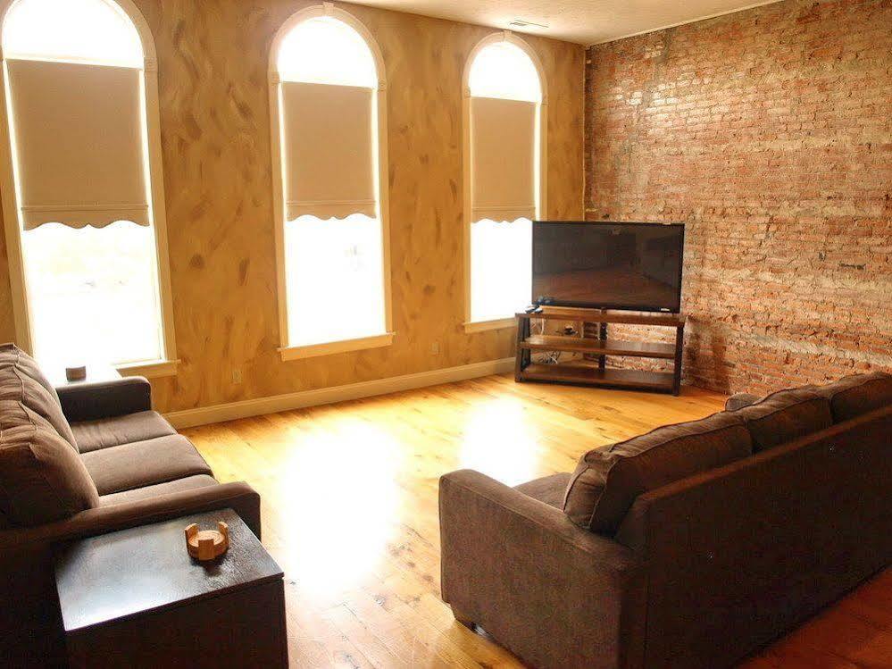 Cornerstone Inn Washington Екстериор снимка