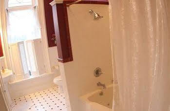 Cornerstone Inn Washington Екстериор снимка